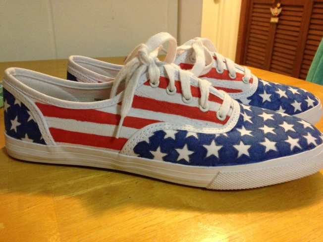 DIY American flag canvas shoes. 